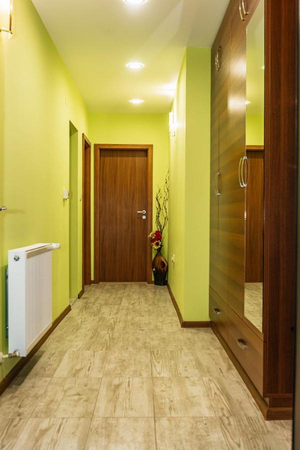 Krissty Apartment Veliko Tărnovo Esterno foto